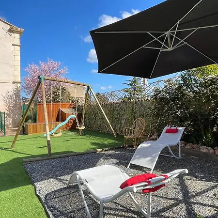 Evasion Ensoleillee Avec Jacuzzi A Cazedarnes