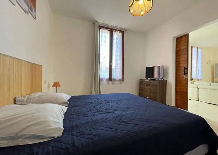 Evasion Ensoleillee Avec Jacuzzi A 빌라